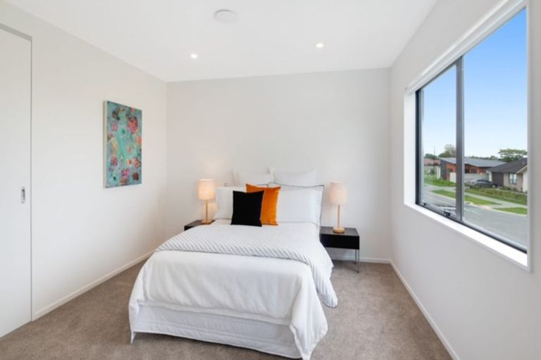 Photo of property in 16 Orford Lane, Takanini, 2112