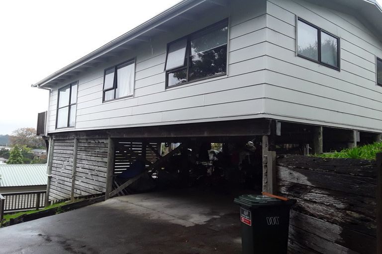 Photo of property in 16 Telstar Place, Beach Haven, Auckland, 0626