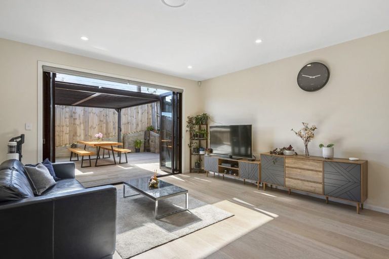 Photo of property in 1/20 Hart Road, Hauraki, Auckland, 0622