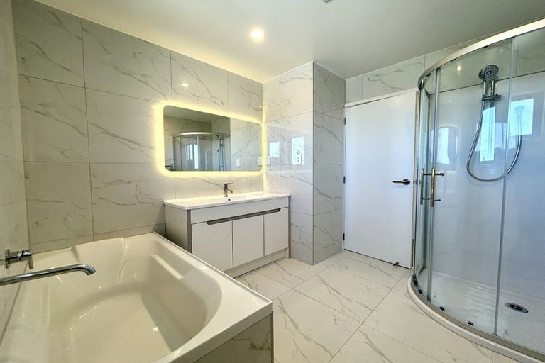 Photo of property in 66 Casuarina Road, Half Moon Bay, Auckland, 2012