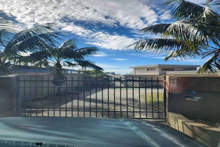 Photo of property in 26 Sharon Road, Waiake, Auckland, 0630