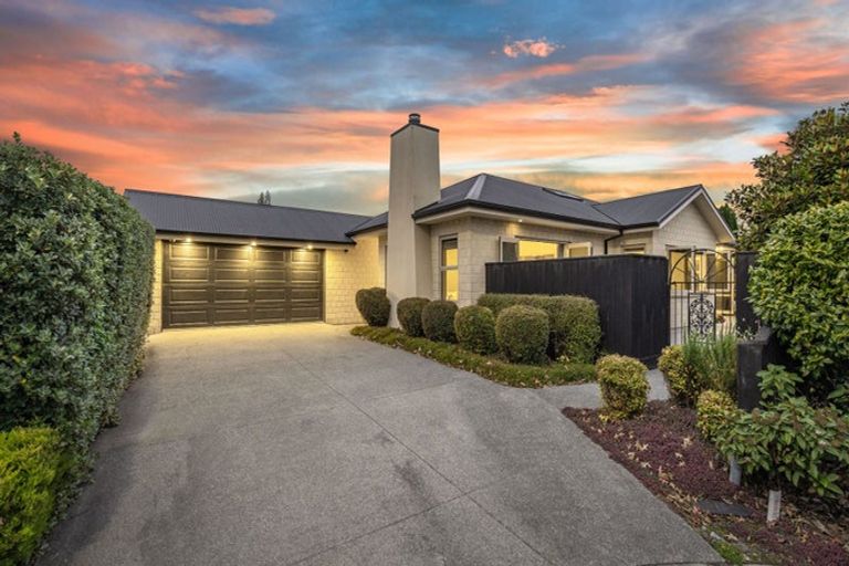 Photo of property in 5 Millpark Place, Northwood, Christchurch, 8051