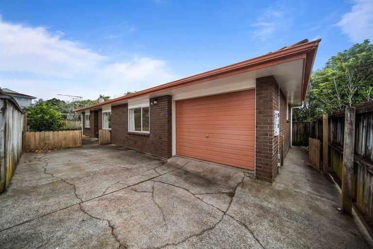 Photo of property in 100 Crawford Avenue, Mangere Bridge, Auckland, 2022