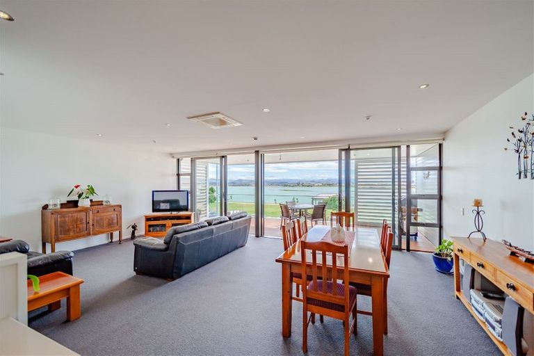 Photo of property in 309/7 Humber Street, Pandora, Napier, 4110