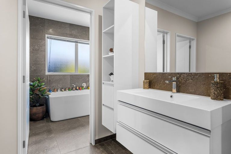 Photo of property in 12 Ballinger Place, Kaiapoi, 7630