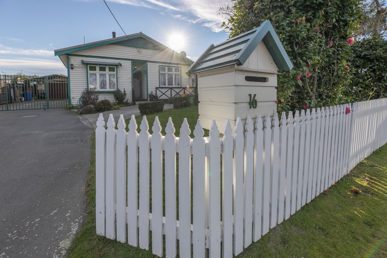 Photo of property in 16 Washbournes Road, Wigram, Christchurch, 8042
