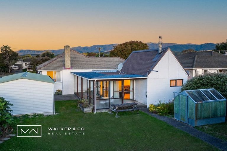 Photo of property in 10 Weka Grove, Elderslea, Upper Hutt, 5018