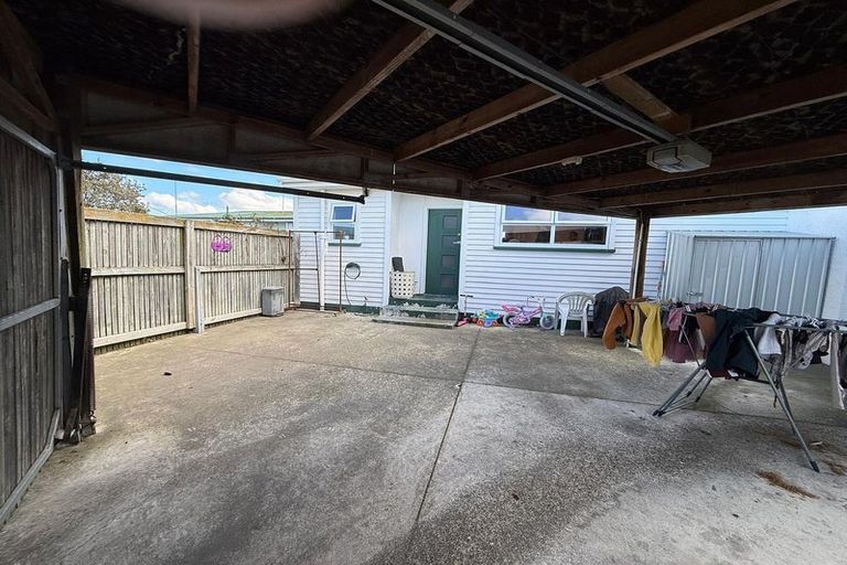 Photo of property in 2/1104 Heretaunga Street East, Parkvale, Hastings, 4122