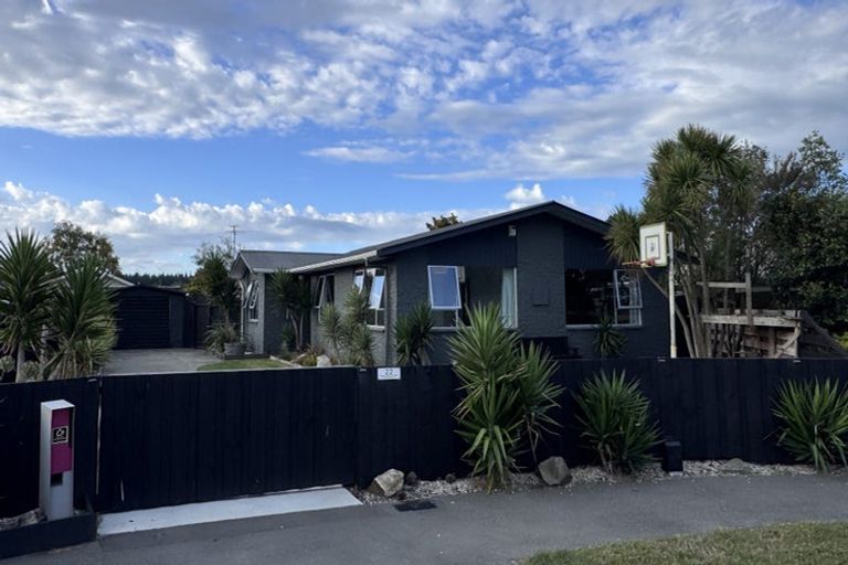 Photo of property in 22 Four Elms Place, Parklands, Christchurch, 8083