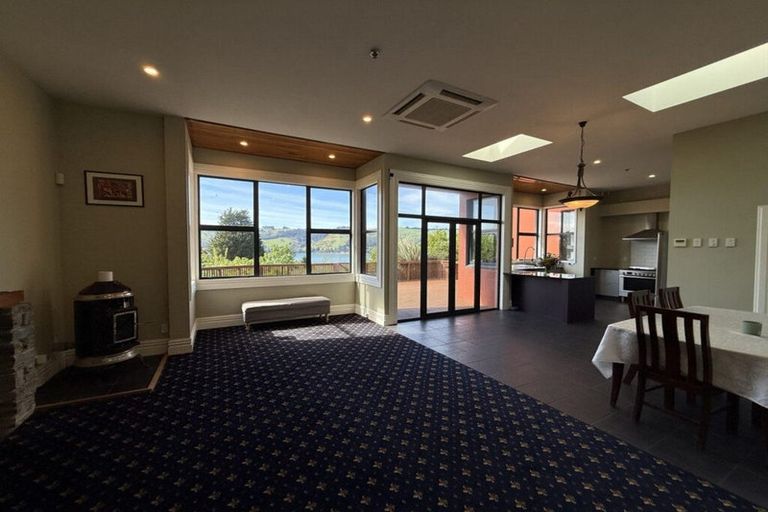 Photo of property in 16 Ascog Road, Ravensbourne, Dunedin, 9022