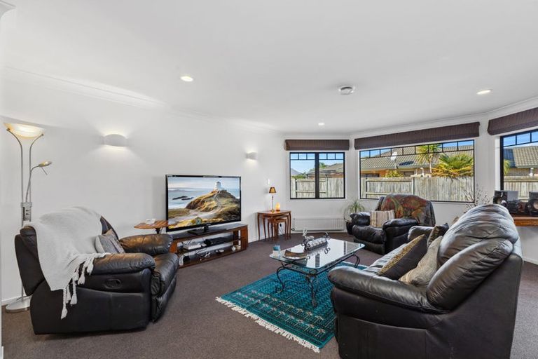 Photo of property in 54 Corinth Grove, Papamoa Beach, Papamoa, 3118