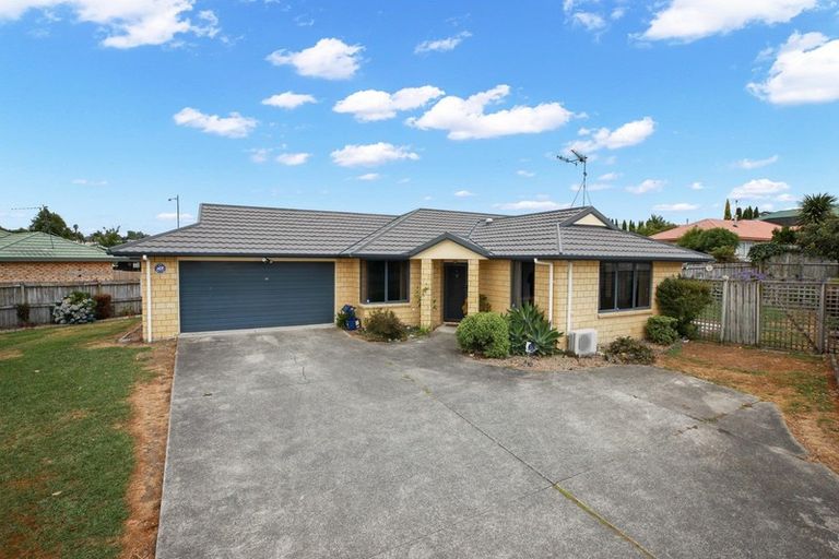 Photo of property in 17 Rochester Place, Nawton, Hamilton, 3200