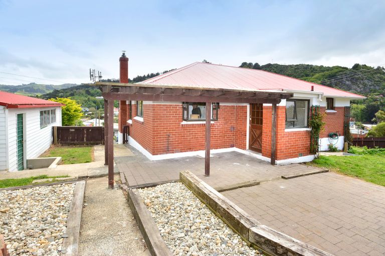 Photo of property in 25 Grey Street, Port Chalmers, 9023