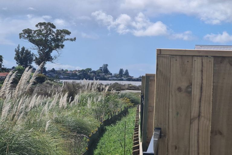 Photo of property in 11 Hinaki Street, Poike, Tauranga, 3112