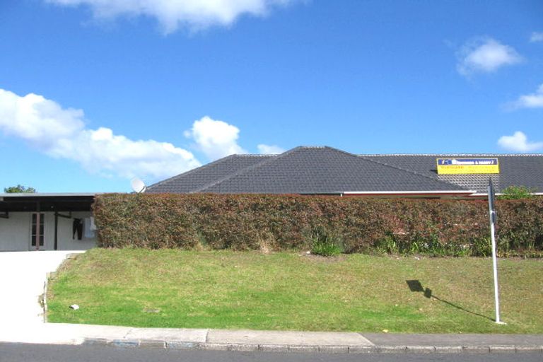 Photo of property in 60 Strid Road, Te Atatu South, Auckland, 0610