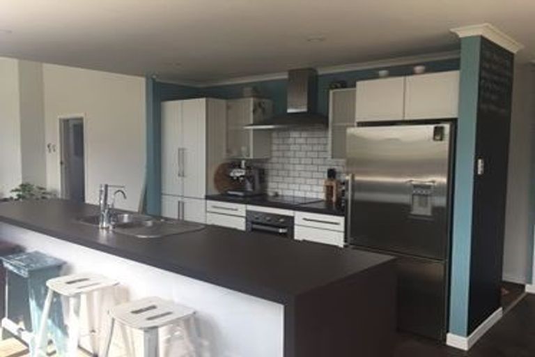 Photo of property in 22 Sackville Street, Fitzroy, New Plymouth, 4312