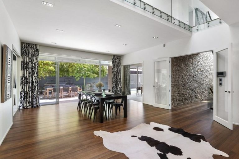 Photo of property in 10 Royds Street, Fendalton, Christchurch, 8014