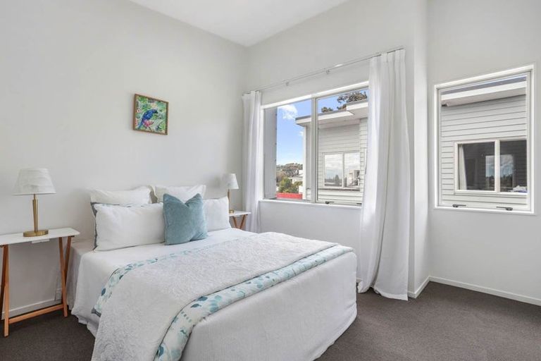 Photo of property in 8/6 Islington Avenue, New Lynn, Auckland, 0600
