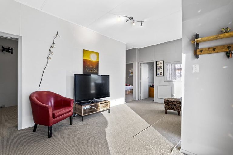 Photo of property in 129 Bridge Street, Eltham, 4322