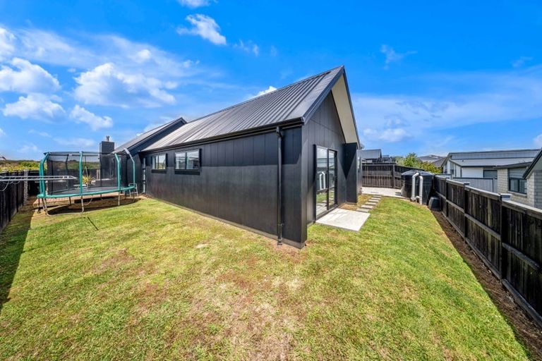 Photo of property in 63 Te Paea Avenue, Paerata, 2124