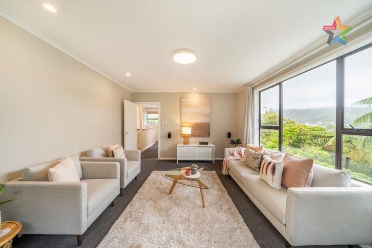 Photo of property in 12 Montgomery Avenue, Karori, Wellington, 6012
