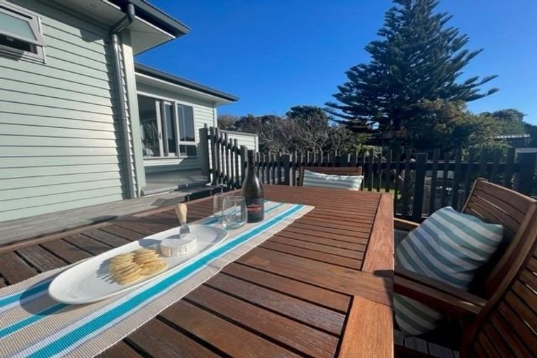 Photo of property in 44 Margaret Road, Raumati Beach, Paraparaumu, 5032