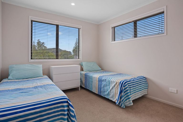 Photo of property in 106a Beverley Terrace, Whangamata, 3620
