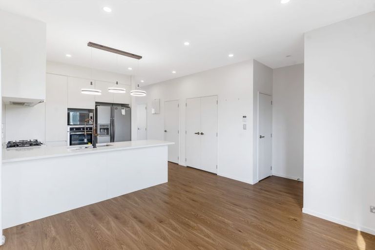 Photo of property in 139 Grove Road, Papakura, 2110