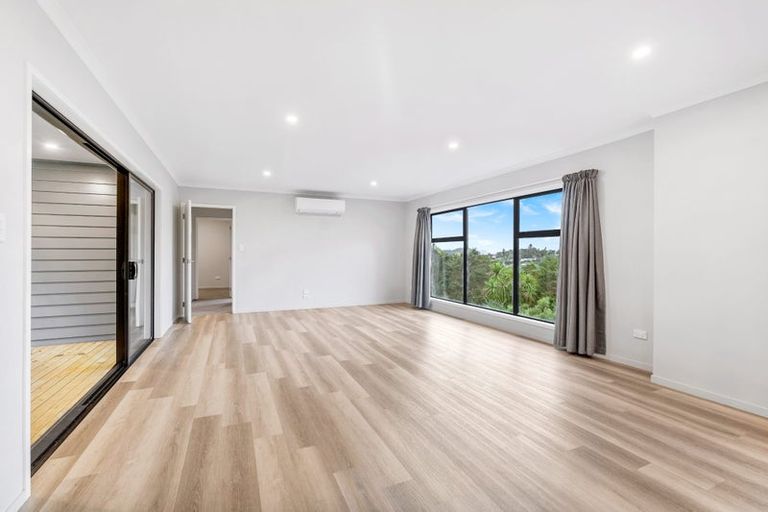 Photo of property in 18 Tieke Place, Horahora, Whangarei, 0110