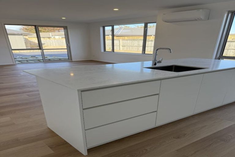 Photo of property in 32b Neill Street, Hornby, Christchurch, 8042