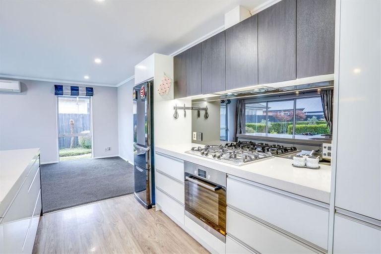 Photo of property in 5 Handley Crescent, Wigram, Christchurch, 8042