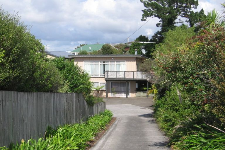 Photo of property in 2/706 East Coast Road, Pinehill, Auckland, 0632