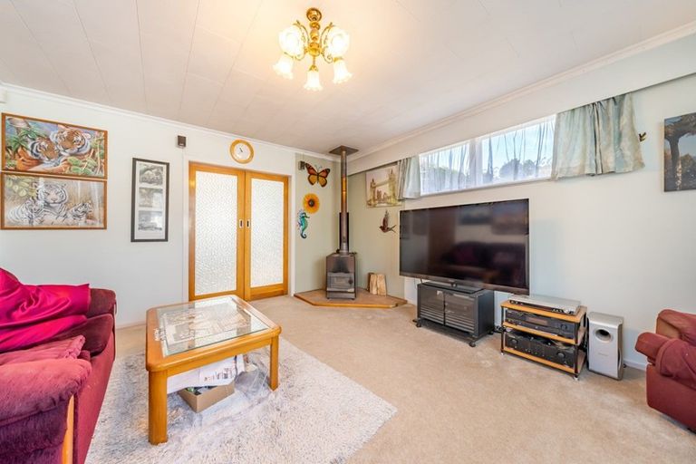 Photo of property in 22 Oregon Drive, Maoribank, Upper Hutt, 5018