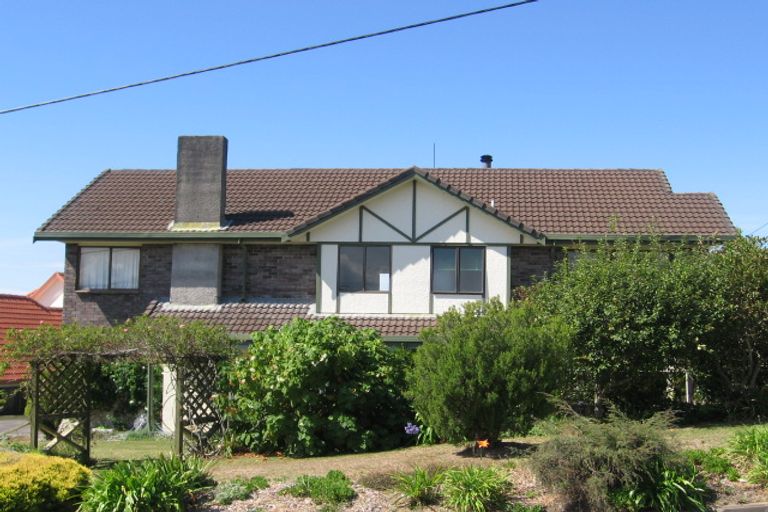 Photo of property in 1/127 Churchill Road, Rothesay Bay, Auckland, 0630