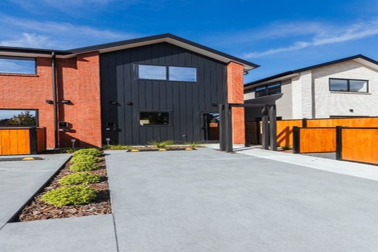 Photo of property in 4/12 Matata Place, Dallington, Christchurch, 8061
