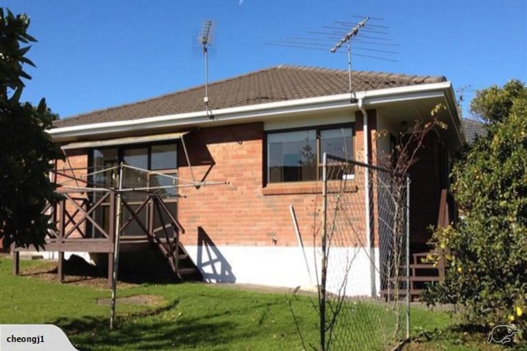 Photo of property in 2/25 Patons Road, Howick, Auckland, 2014