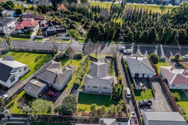 Photo of property in 211 Frankley Road, Frankleigh Park, New Plymouth, 4310