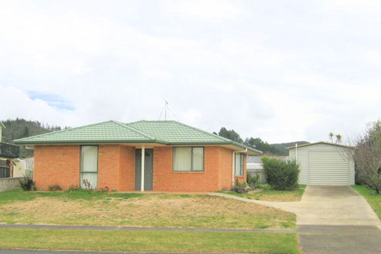 Photo of property in 111 Lorraine Place, Whangamata, 3620