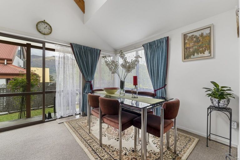 Photo of property in 25c Williams Street, Sunshine Bay, Queenstown, 9300