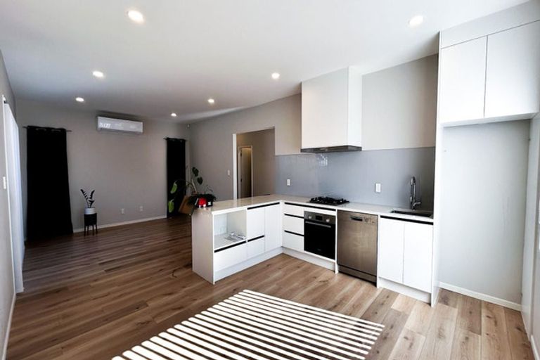 Photo of property in 24e Poinsettia Place, Henderson, Auckland, 0610