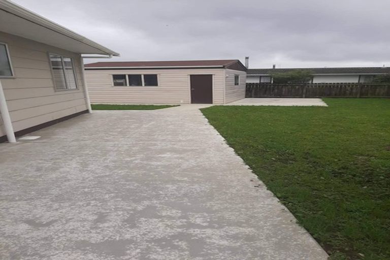 Photo of property in 38 Strathmore Avenue, Levin, 5510