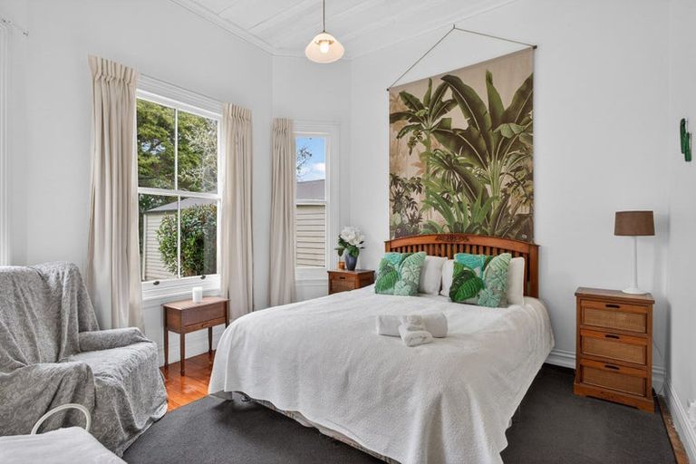 Photo of property in 32 Franklin Road, Paparoa, 0571