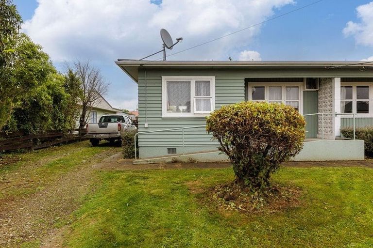 Photo of property in 11 Tararua Street, Pahiatua, 4910
