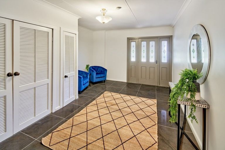 Photo of property in 39b Amapur Drive, Khandallah, Wellington, 6035