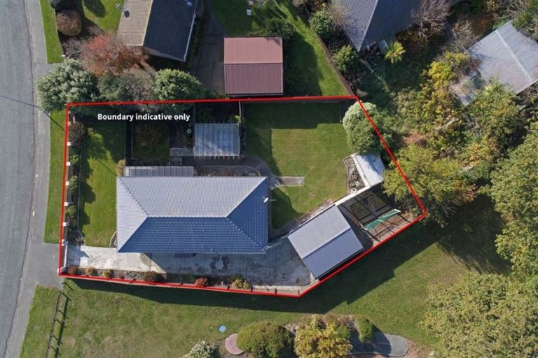 Photo of property in 23 Oakley Crescent, Hornby, Christchurch, 8042