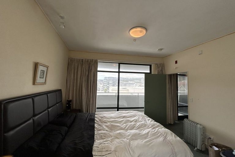 Photo of property in 17 Kent Terrace - Kent Apartments, 5b/16 Kent Terrace, Mount Victoria, Wellington, 6011