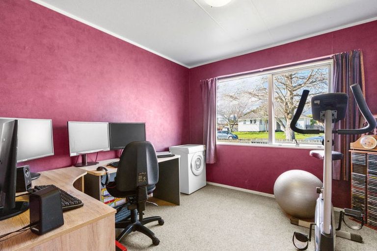 Photo of property in 11 Vincent Drive, Levin, 5510