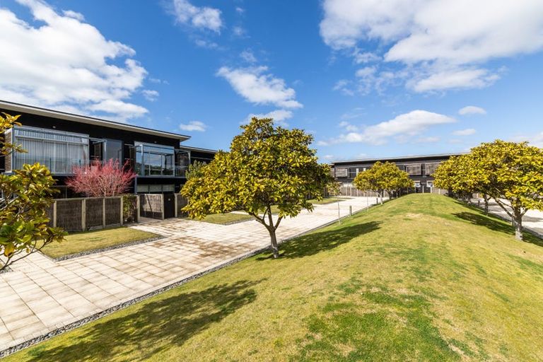 Photo of property in The Terraces, 31/9 Humber Street, Pandora, Napier, 4110