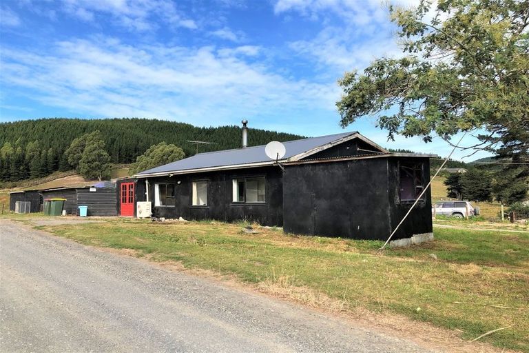 Photo of property in 54 Nore Street, Waihola, Milton, 9073