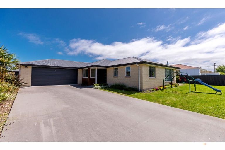 Photo of property in 11 Goldsmith Street, Waimate, 7924